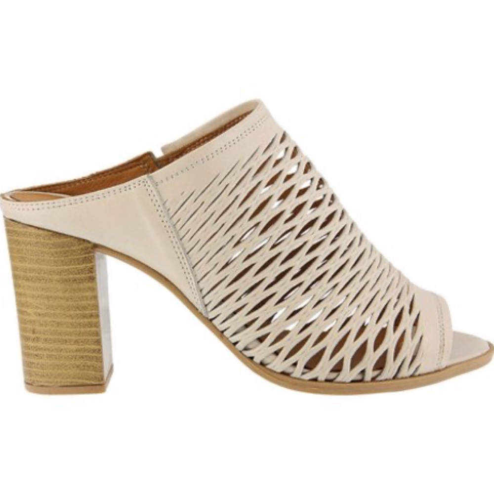 Spring Step • Marinda Mule - Picture 2 of 10